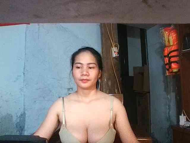 EllaShow93 webcam