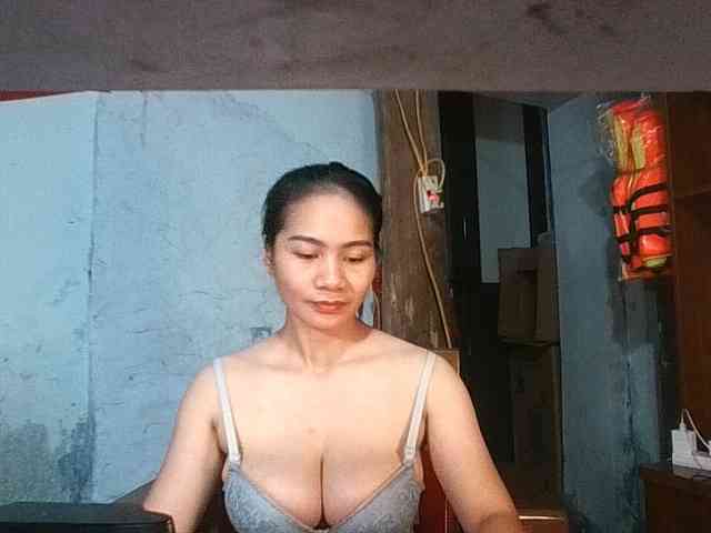 EllaShow93 webcam