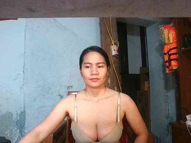 EllaShow93 webcam