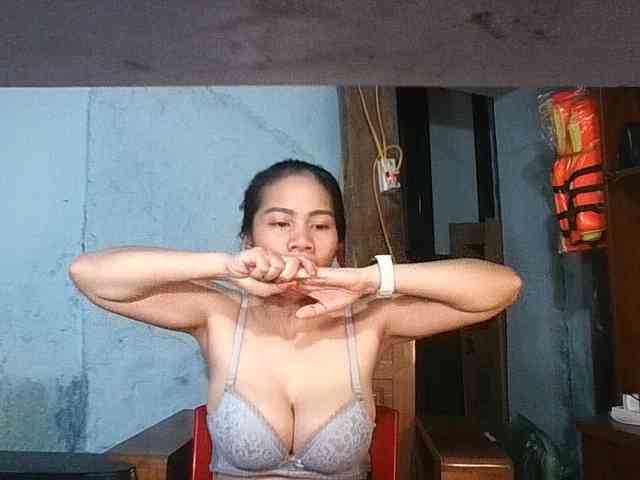 EllaShow93