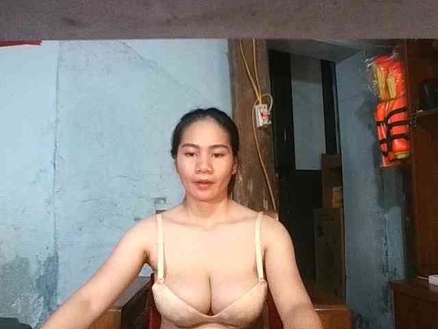 EllaShow93 webcam