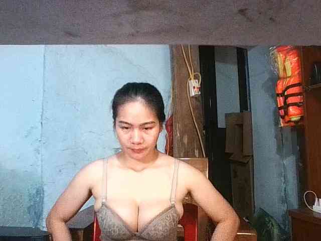 EllaShow93 webcam