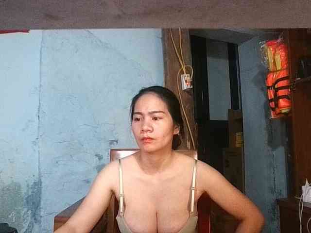 EllaShow93 webcam
