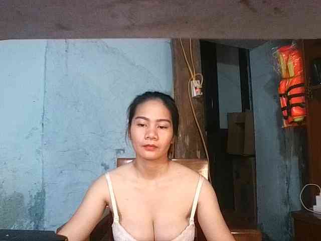 EllaShow93 webcam