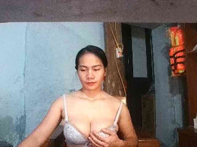 模特: EllaShow93