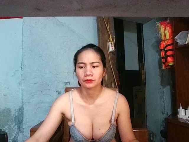 EllaShow93 webcam