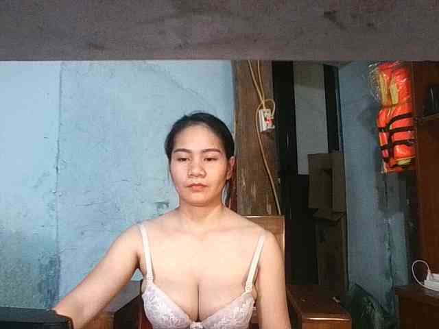 EllaShow93 webcam