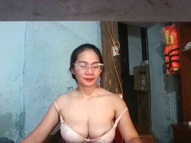 EllaShow93 webcam