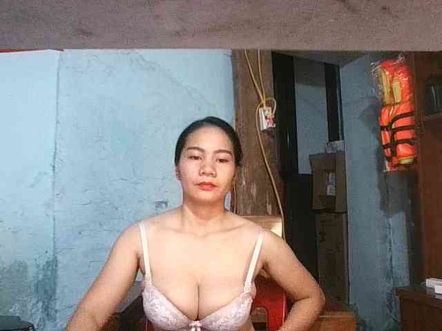 EllaShow93 webcam