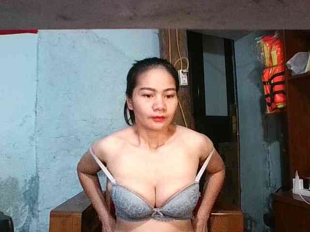 EllaShow93 webcam