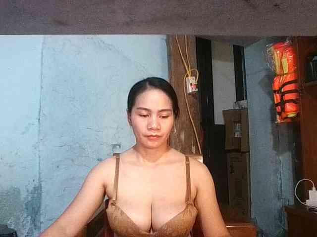 EllaShow93 webcam
