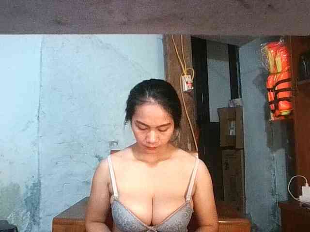 EllaShow93 webcam