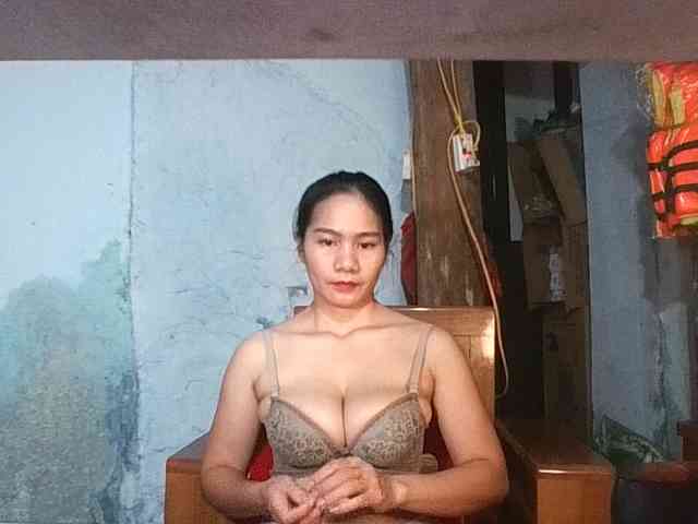EllaShow93 webcam