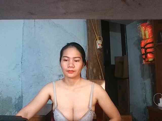 EllaShow93 webcam
