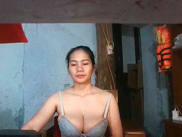 EllaShow93 webcam