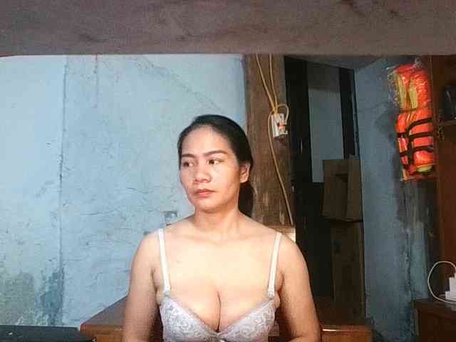 EllaShow93 webcam