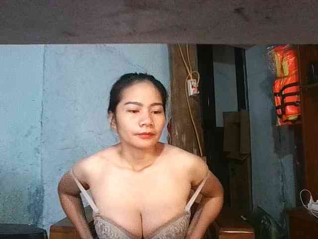 EllaShow93 webcam