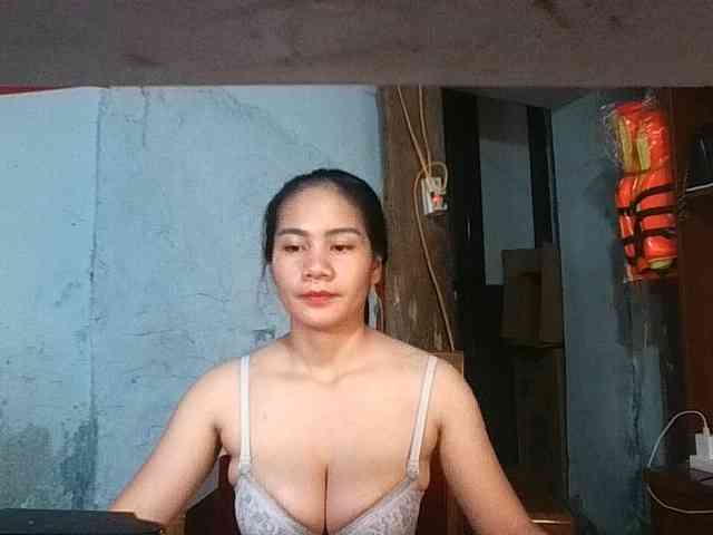 EllaShow93 webcam