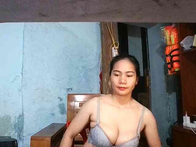 EllaShow93 webcam