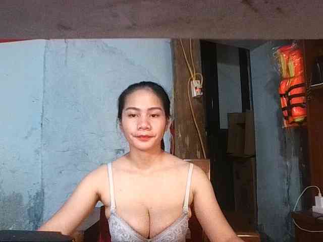 EllaShow93 webcam