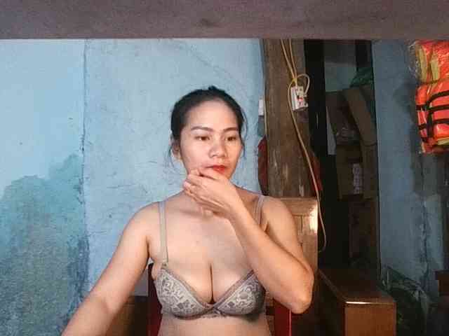 EllaShow93 webcam