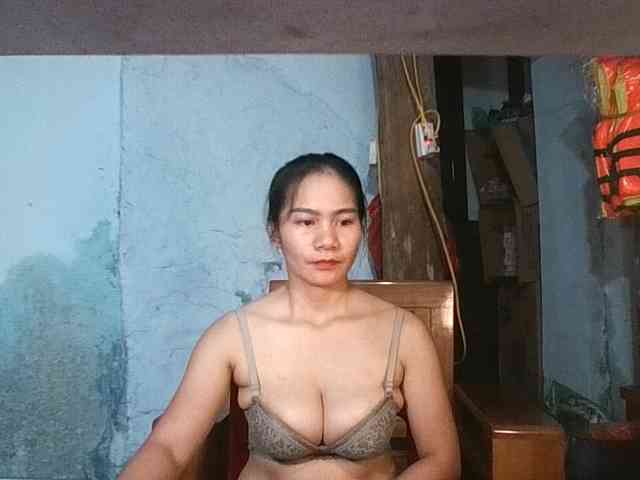 EllaShow93 webcam