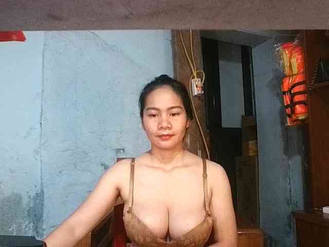 EllaShow93 webcam