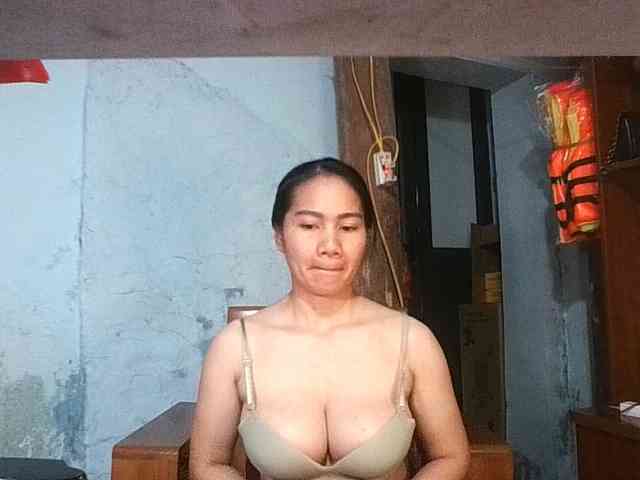 EllaShow93 webcam