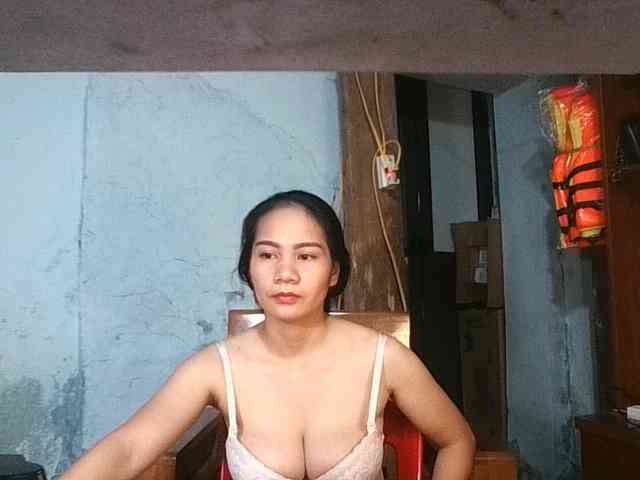 EllaShow93 webcam