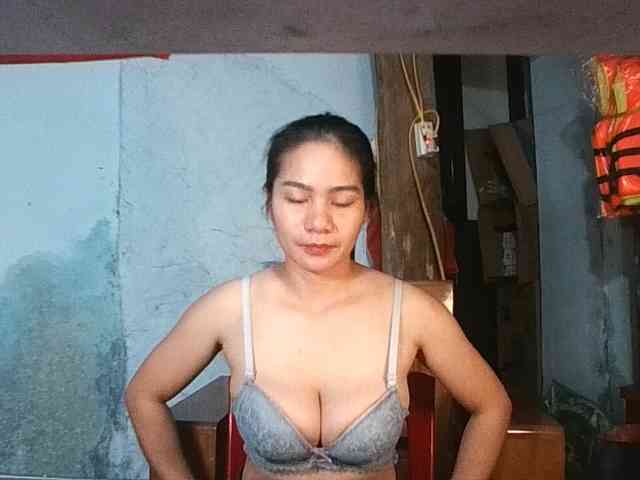 EllaShow93 webcam