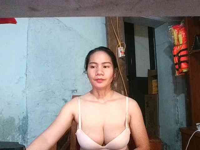 EllaShow93 webcam