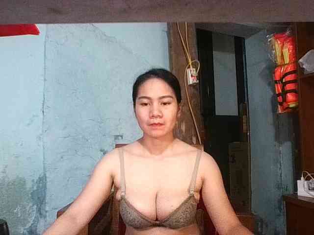 EllaShow93 webcam