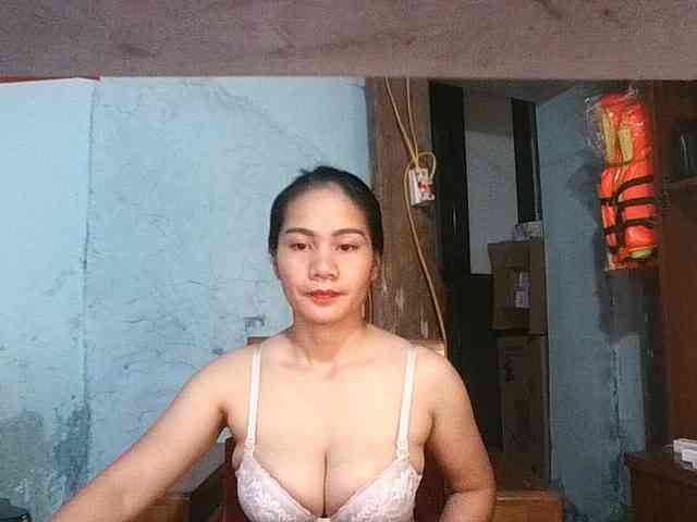 EllaShow93 webcam
