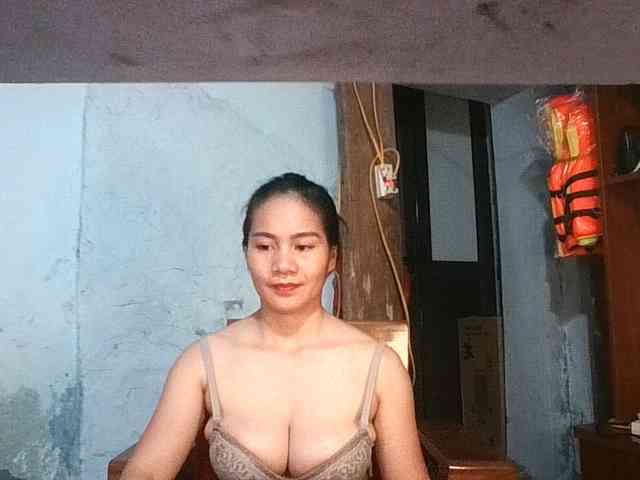 EllaShow93 webcam