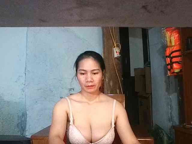 EllaShow93 webcam