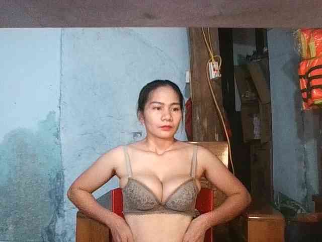 EllaShow93 webcam