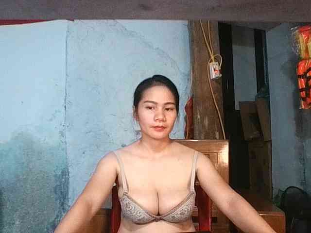 EllaShow93 webcam