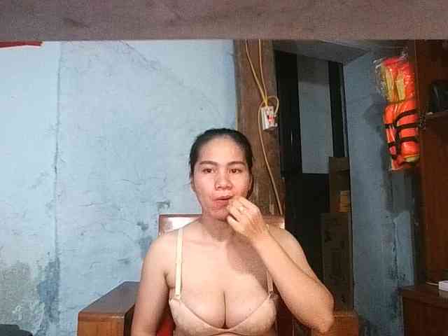 EllaShow93 webcam