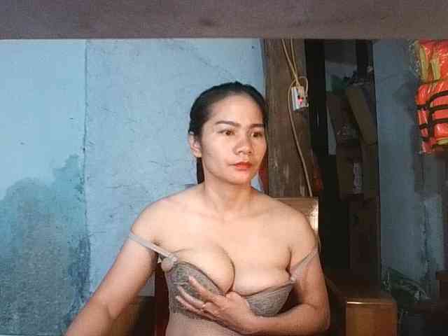 EllaShow93 webcam
