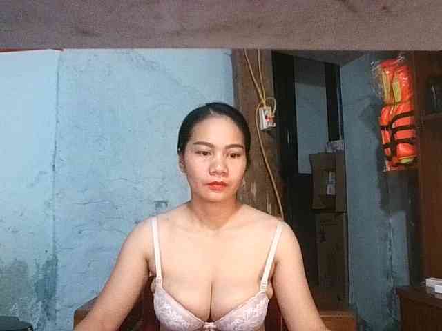 EllaShow93 webcam