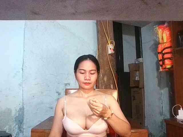 EllaShow93 webcam