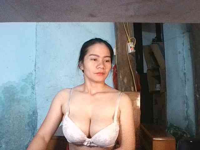 EllaShow93 webcam