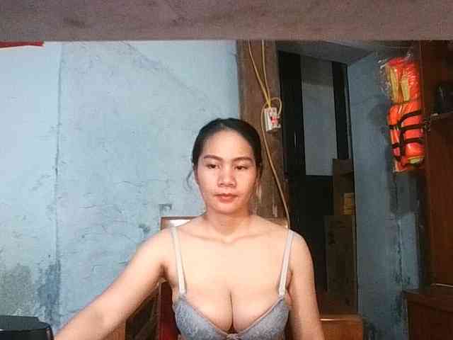 EllaShow93 webcam