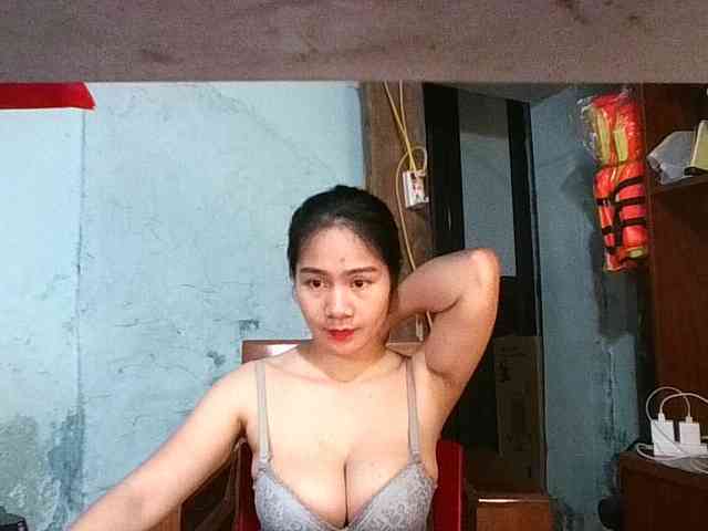 EllaShow93 webcam