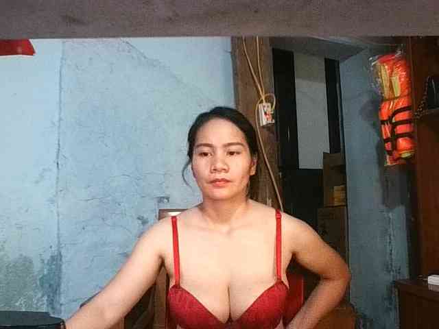 EllaShow93 webcam
