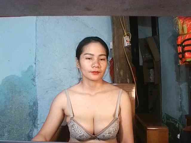 EllaShow93 webcam