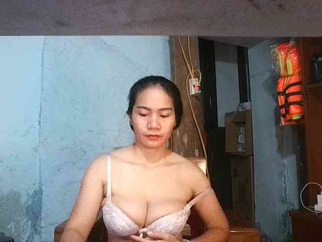 EllaShow93 webcam