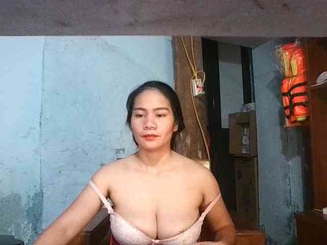 EllaShow93 webcam