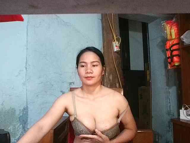 EllaShow93 webcam