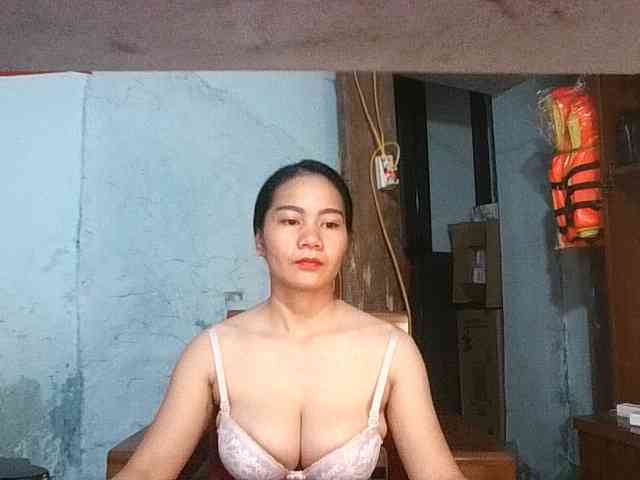 EllaShow93 webcam